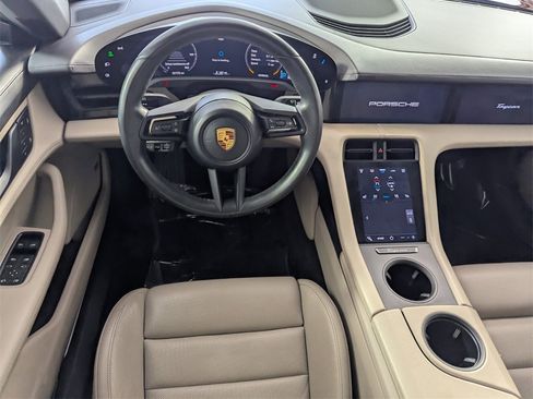 Used 2022 Porsche Taycan image 13