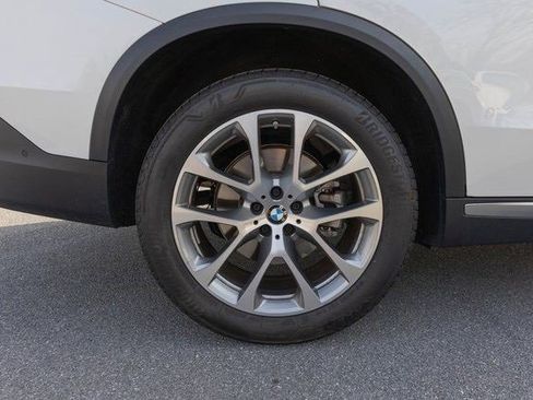 Certified 2026 BMW X5 xDrive40i image 11