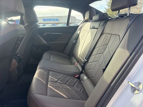 Used 2025 BMW 530i xDrive w/ Premium Package image 22