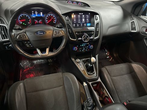 Used 2016 Ford Focus RS image 13