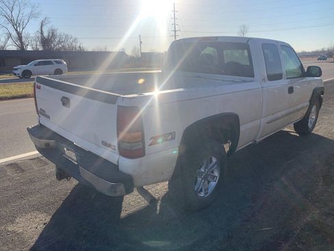 Used 2003 GMC Sierra 1500 SLE w/ Off-Road Package AWD/4WD image 5