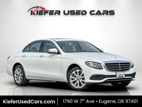 Used 2018 Mercedes-Benz E 300 4MATIC image 1