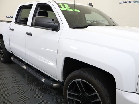 Used 2018 Chevrolet Silverado 1500 Custom w/ LPO, Black Pack AWD/4WD image 4