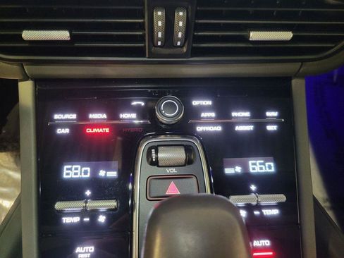 Used 2021 Porsche Cayenne S w/ Premium Package Plus image 16