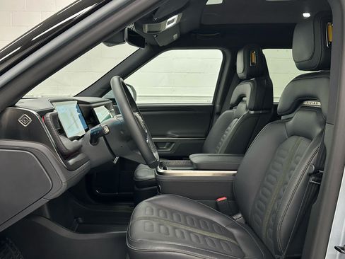 Used 2025 Rivian R1T Adventure Dual AWD/4WD image 11