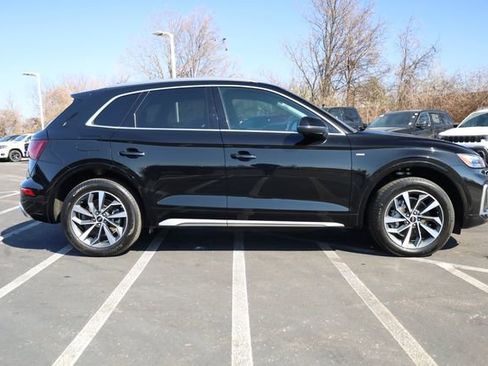 Used 2022 Audi Q5 2.0T Premium Plus w/ Premium Plus Package image 4