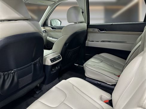 Used 2021 Hyundai Palisade Limited FWD image 14
