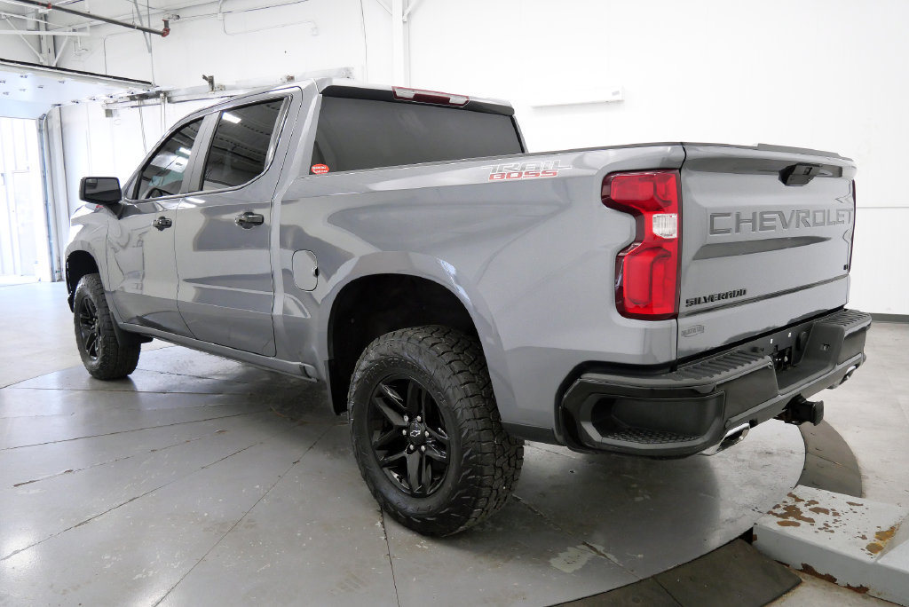 Used 2021 Chevrolet Silverado 1500 LT Trail Boss w/ Bed Protection Package AWD/4WD image 6