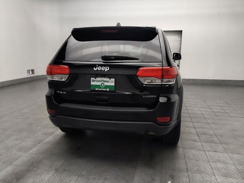Used 2018 Jeep Grand Cherokee Laredo AWD/4WD image 7