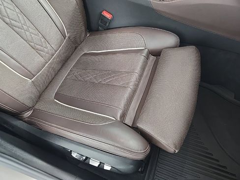 Used 2018 BMW 540i xDrive image 22