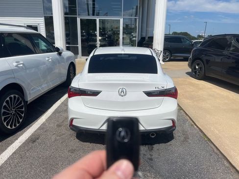 Used 2022 Acura ILX w/ Premium Package FWD image 4