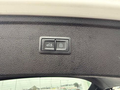 Used 2019 Audi Q5 2.0T Premium Plus w/ Premium Plus Package image 37