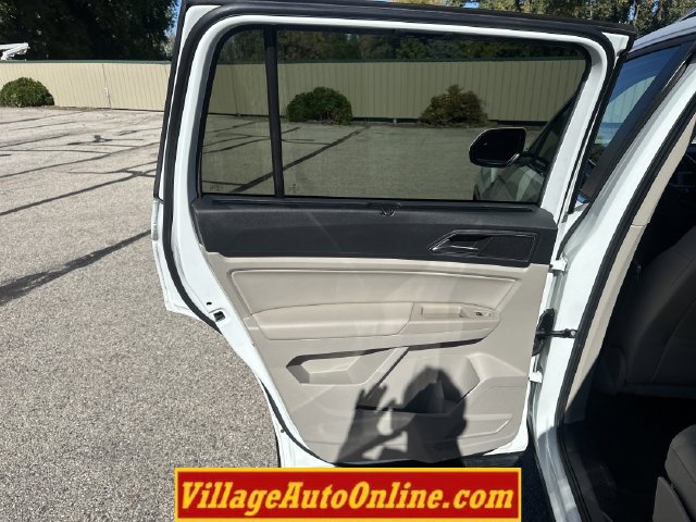 Used 2018 Volkswagen Atlas SEL AWD/4WD image 30