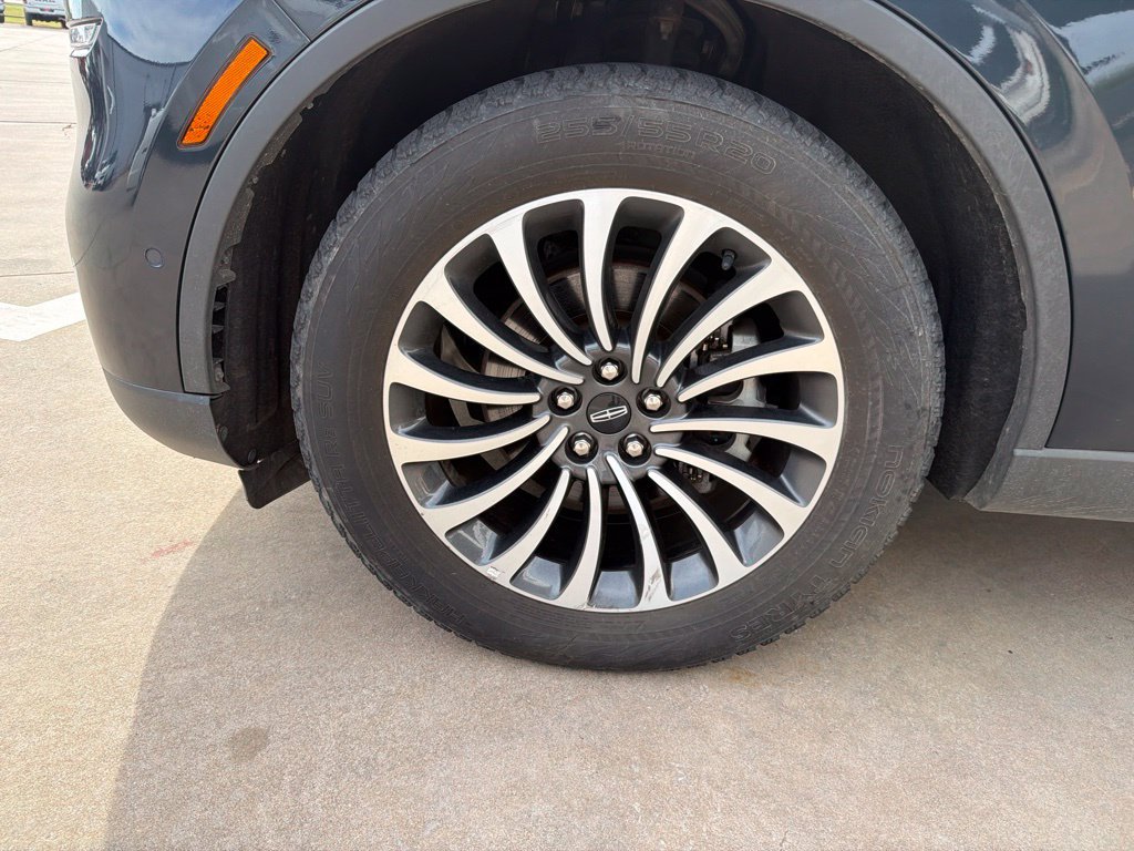 Used 2022 Lincoln Aviator Reserve w/ Class IV Trailer Tow Package RWD image 9