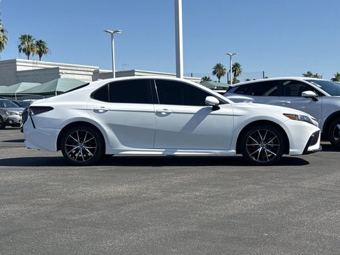 Used 2024 Toyota Camry SE FWD image 2