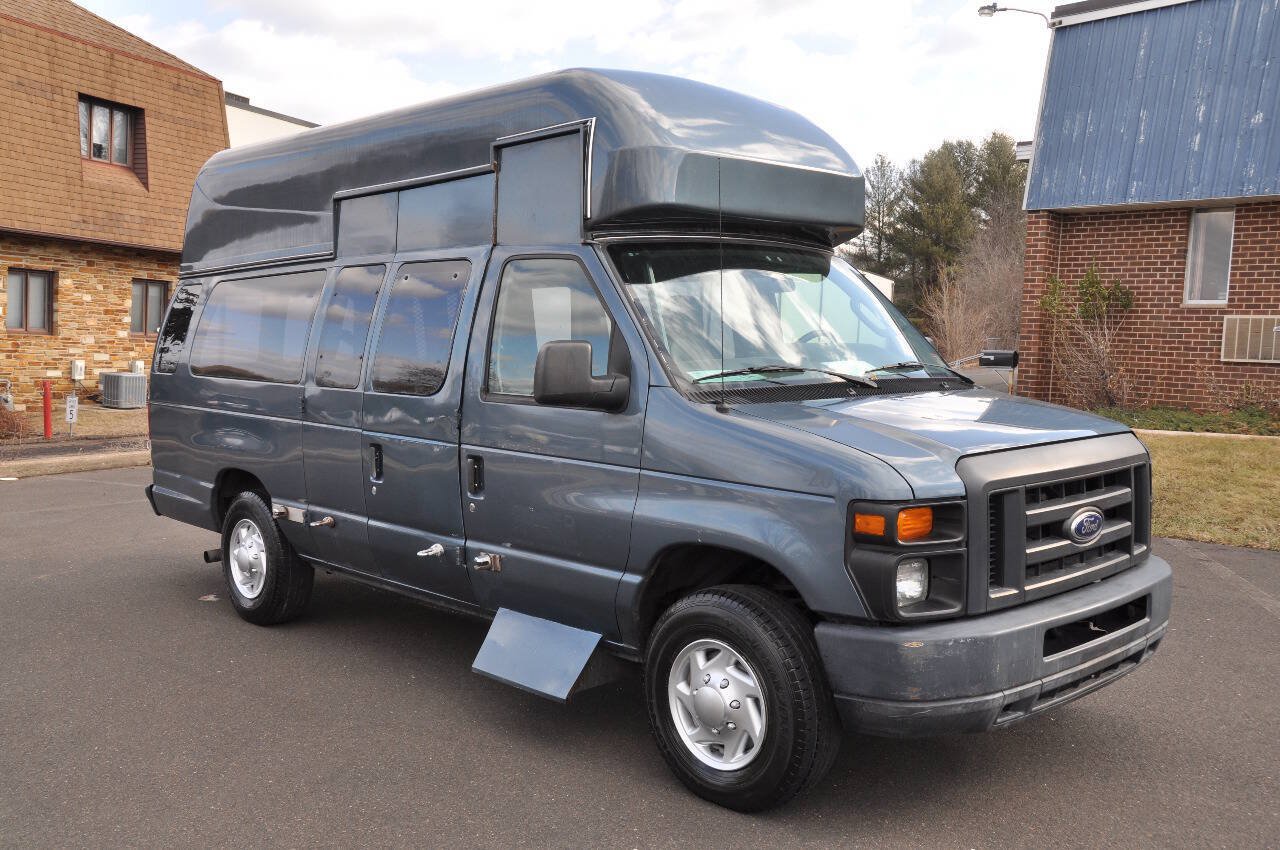 Used 2014 Ford E-350 and Econoline 350 Extended Super Duty w/ Power Group RWD image 7