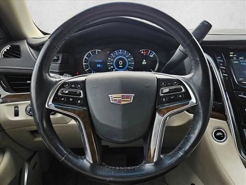 Used 2019 Cadillac Escalade Premium Luxury image 10