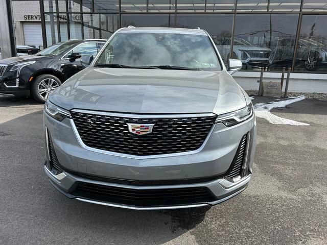 New 2025 Cadillac XT6 Luxury w/ LPO, Floor Liner Package AWD/4WD image 8