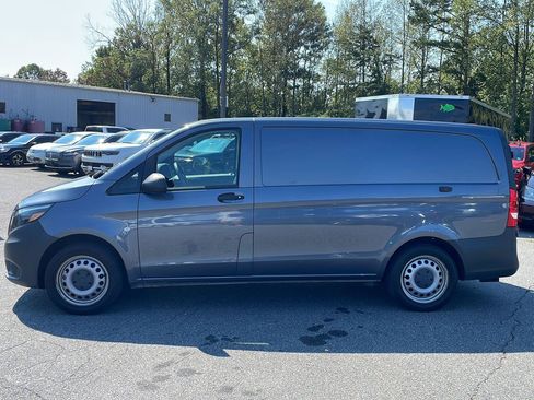 Used 2016 Mercedes-Benz Metris image 2