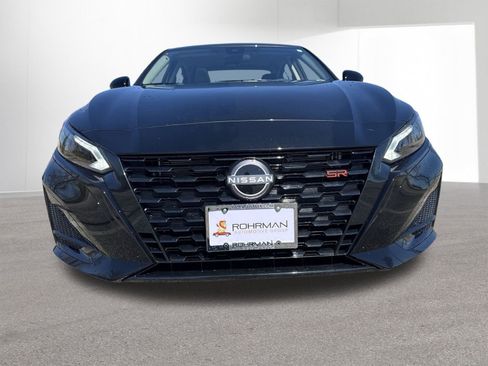 New 2026 Nissan Altima 2.5 SR w/ SR Midnight Edition Package image 39