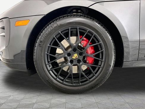 Used 2021 Porsche Macan GTS AWD/4WD image 11