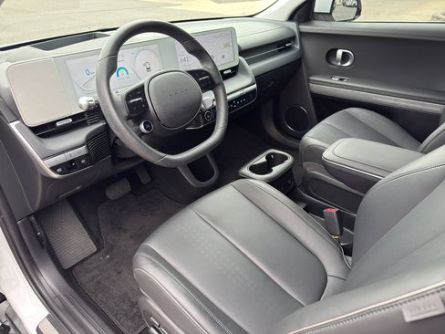 Used 2023 Hyundai Ioniq 5 Limited image 13