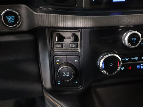 Used 2024 Ford F250 Platinum AWD/4WD image 9