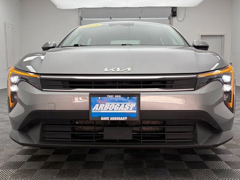 Used 2025 Kia K4 FWD image 10