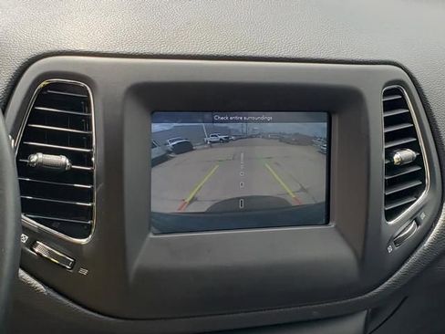 Used 2019 Jeep Compass Sport w/ Cold Weather Group AWD/4WD image 25