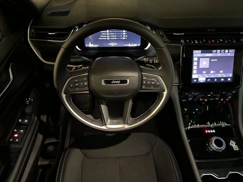 New 2025 Jeep Grand Cherokee L Laredo w/ Luxury Tech Group I image 13