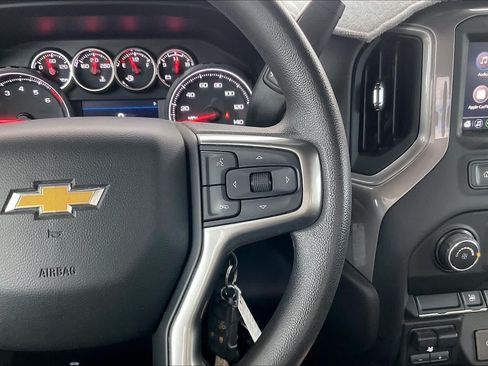 Used 2022 Chevrolet Silverado 2500 Custom w/ Custom Value Package AWD/4WD image 24