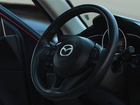 Used 2016 MAZDA MAZDA3 i Sport FWD image 18