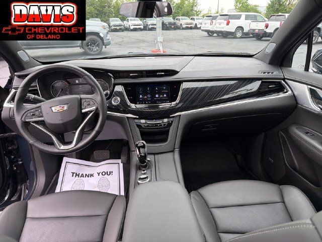 Used 2024 Cadillac XT6 Premium Luxury w/ LPO, Floor Liner Package AWD/4WD image 16