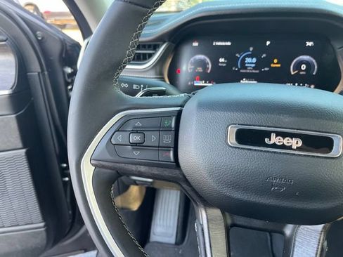 Used 2023 Jeep Grand Cherokee Limited RWD image 19
