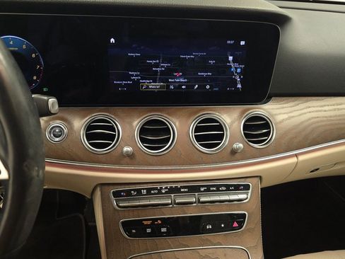 Used 2022 Mercedes-Benz E 350 Sedan w/ AMG Line Exterior image 6