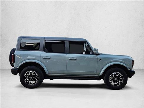 Used 2024 Ford Bronco Outer Banks AWD/4WD image 4