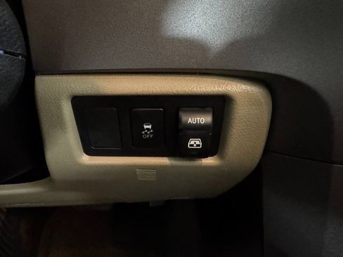 Used 2016 Toyota Sequoia Platinum image 11