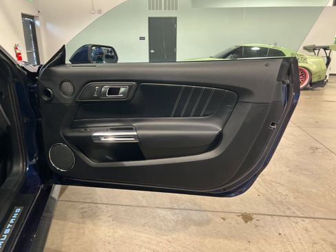 Used 2019 Ford Mustang GT Premium RWD image 33