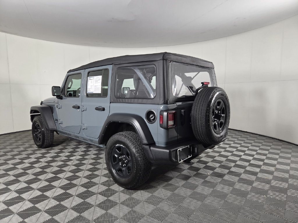 Used 2025 Jeep Wrangler Unlimited Sport AWD/4WD image 6