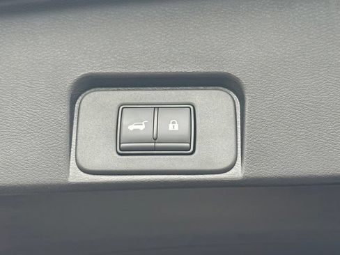 Certified 2026 Nissan Rogue SV AWD/4WD image 19