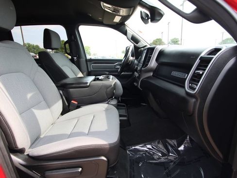 Used 2023 RAM 1500 Big Horn AWD/4WD image 9