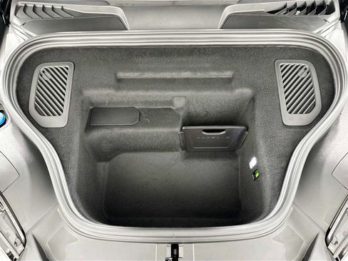 Certified 2024 Porsche Macan 4 Electric image 30