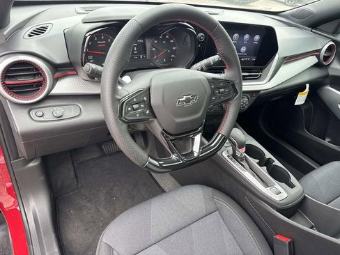 New 2026 Chevrolet Trax RS w/ Sunroof Package image 18