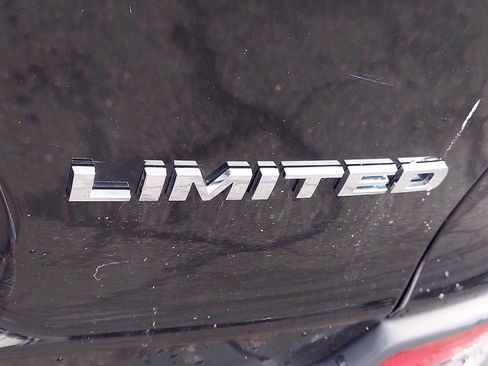 Certified 2019 Jeep Cherokee Limited image 29