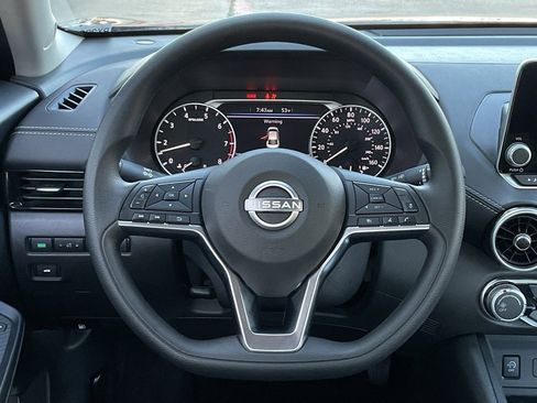 Used 2025 Nissan Sentra SV image 20