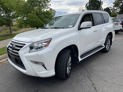 Used 2018 Lexus GX 460 Luxury AWD/4WD image 2