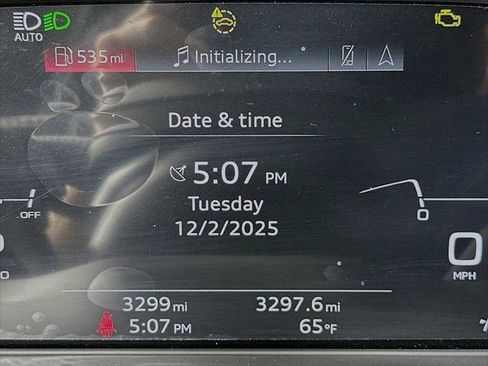 Certified 2025 Audi Q5 2.0T Premium Plus w/ Premium Plus Package image 12