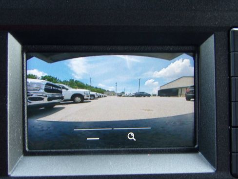 Used 2017 Ford F550 2WD Regular Cab Super Duty image 23