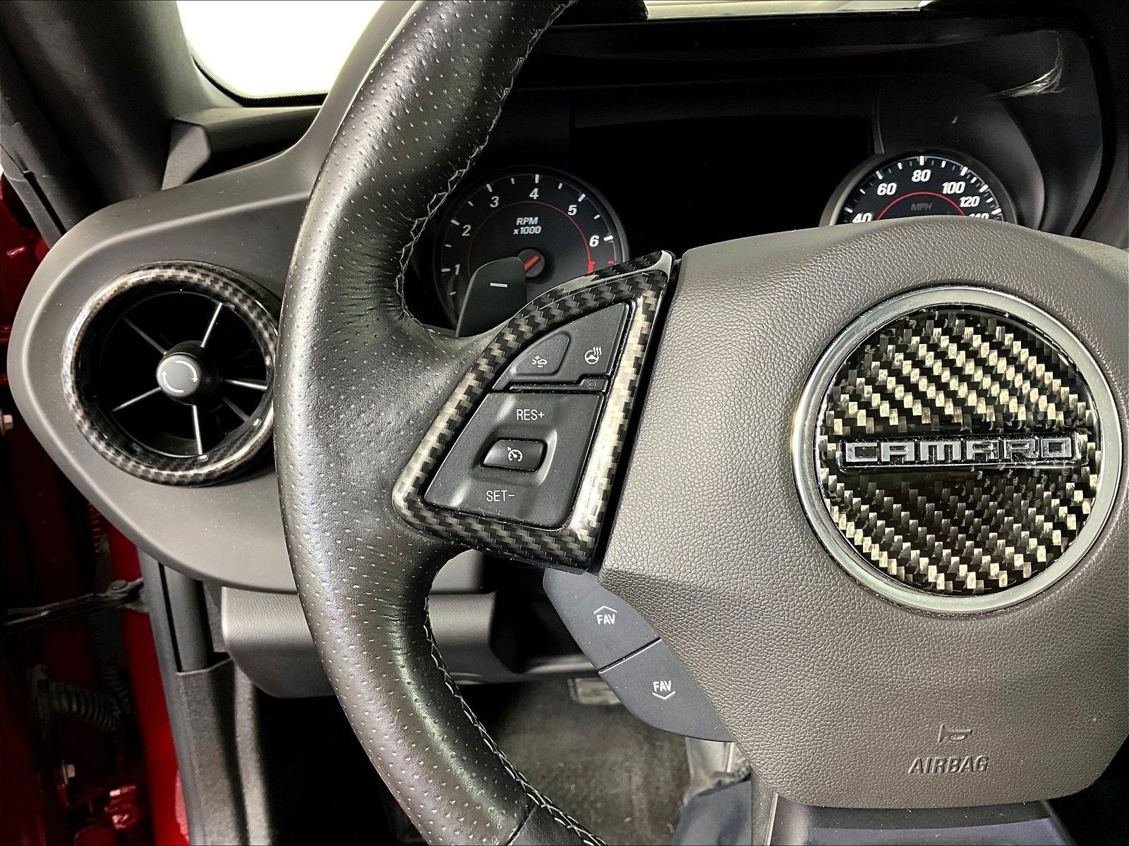 Used 2021 Chevrolet Camaro SS RWD image 9