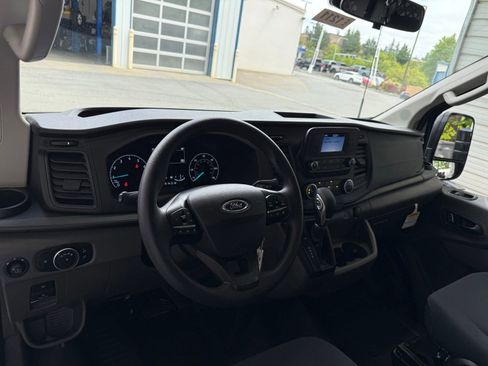 Used 2024 Ford Transit 250 Low Roof w/ Exterior Upgrade Package RWD image 14